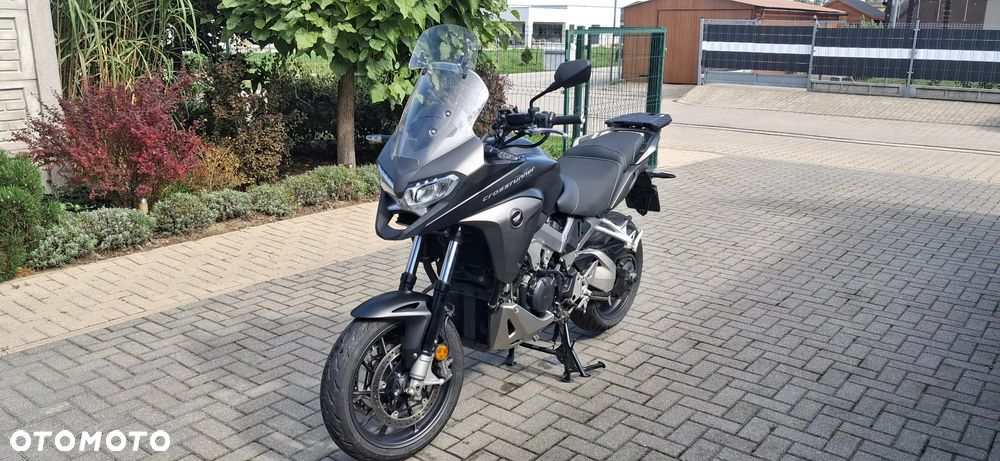 Honda VFR - 8