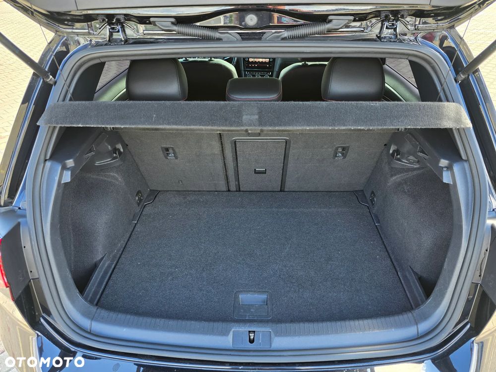 Volkswagen Golf VIII 2.0 TSI GTI DSG - 22