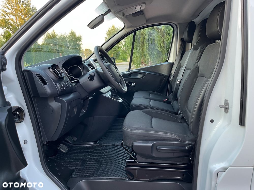Renault Trafic - 12