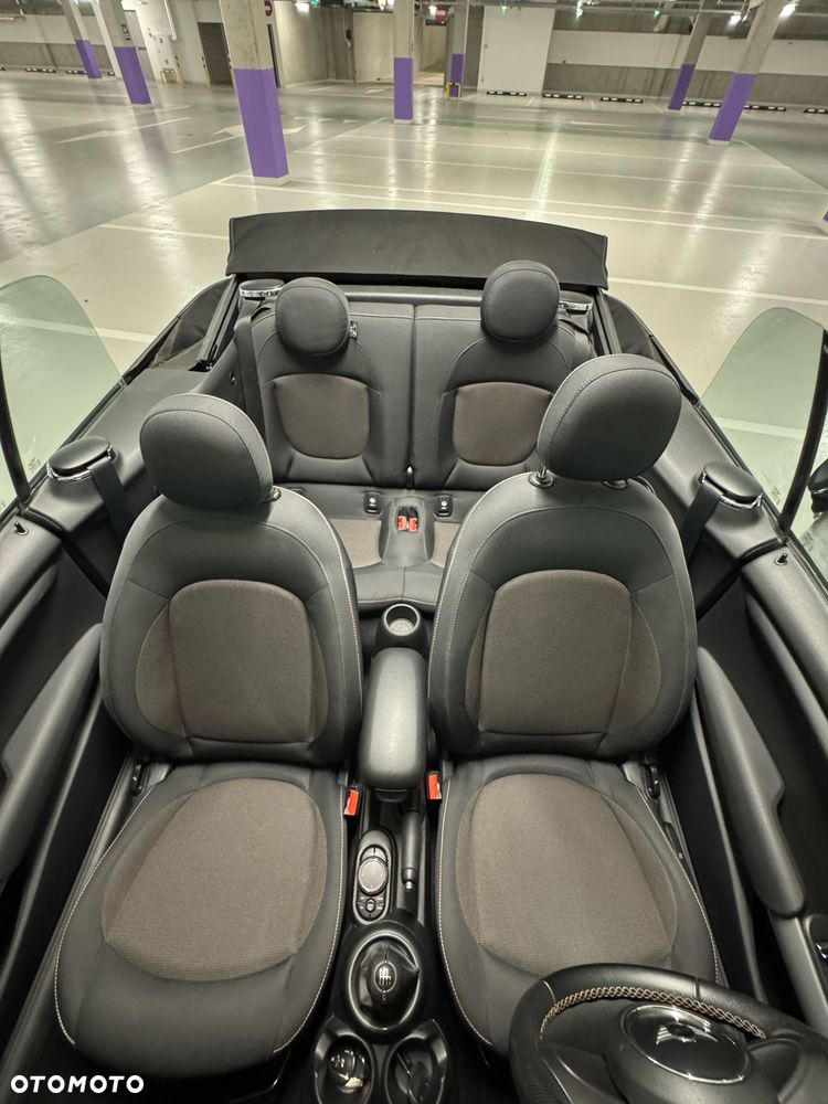 MINI Cooper Sidewalk - 12