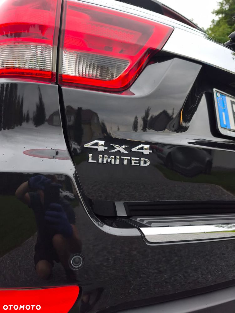 Jeep Grand Cherokee - 28