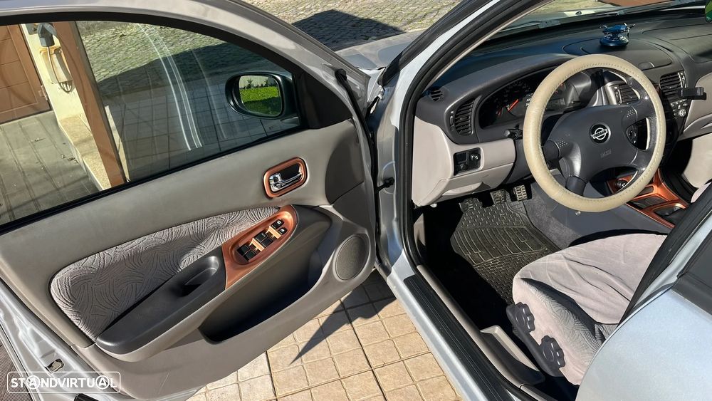 Nissan Almera 1.5 Comfort AC - 12