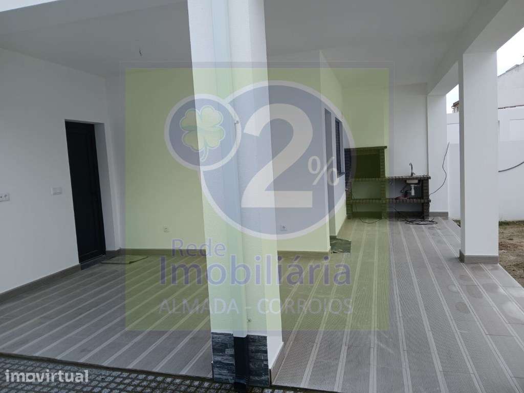 Moradia T3+1, próximo de espaços verdes - Grande imagem: 2/13