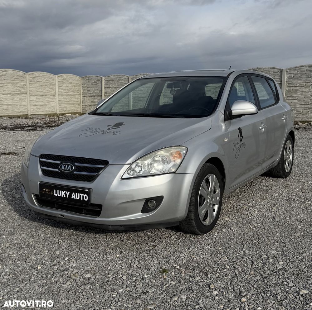 Kia Ceed - 1