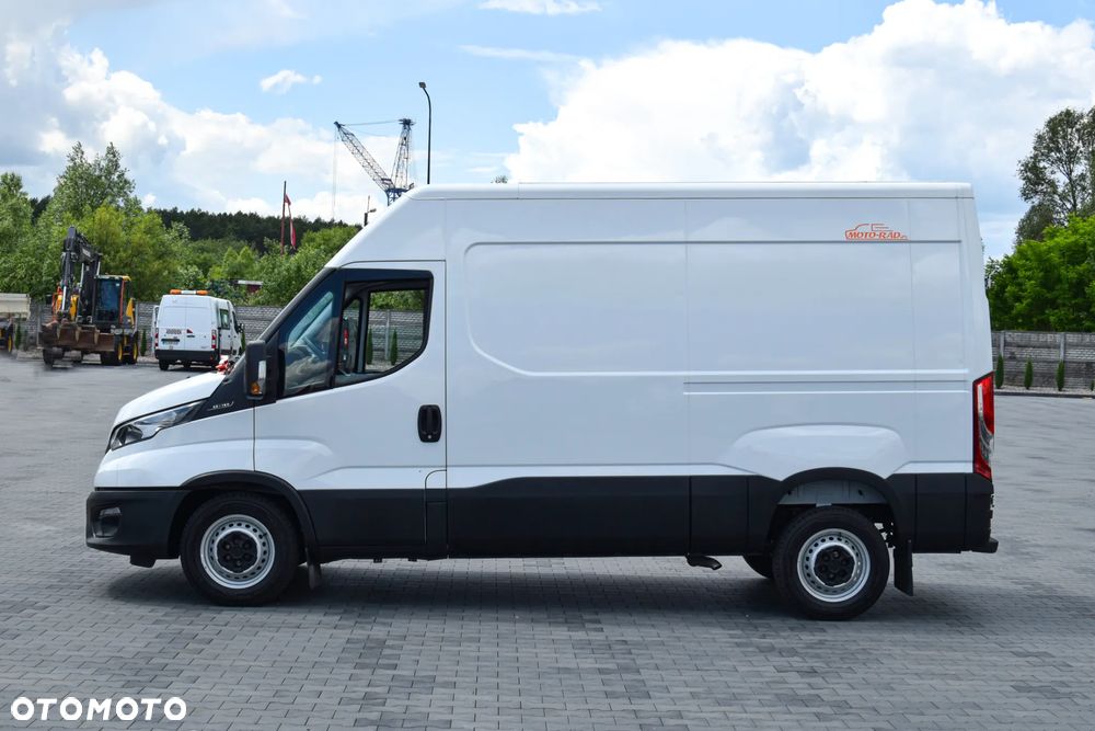 Iveco DAILY 35S12 / 2.3 - 120 KM / DOSTAWCZE / BLASZAK / KLIMA / TEMPOMAT / KLIMA / TRYB CITY / SERWISOWANY / SPROWADZONY Z NIEMIEC - 8