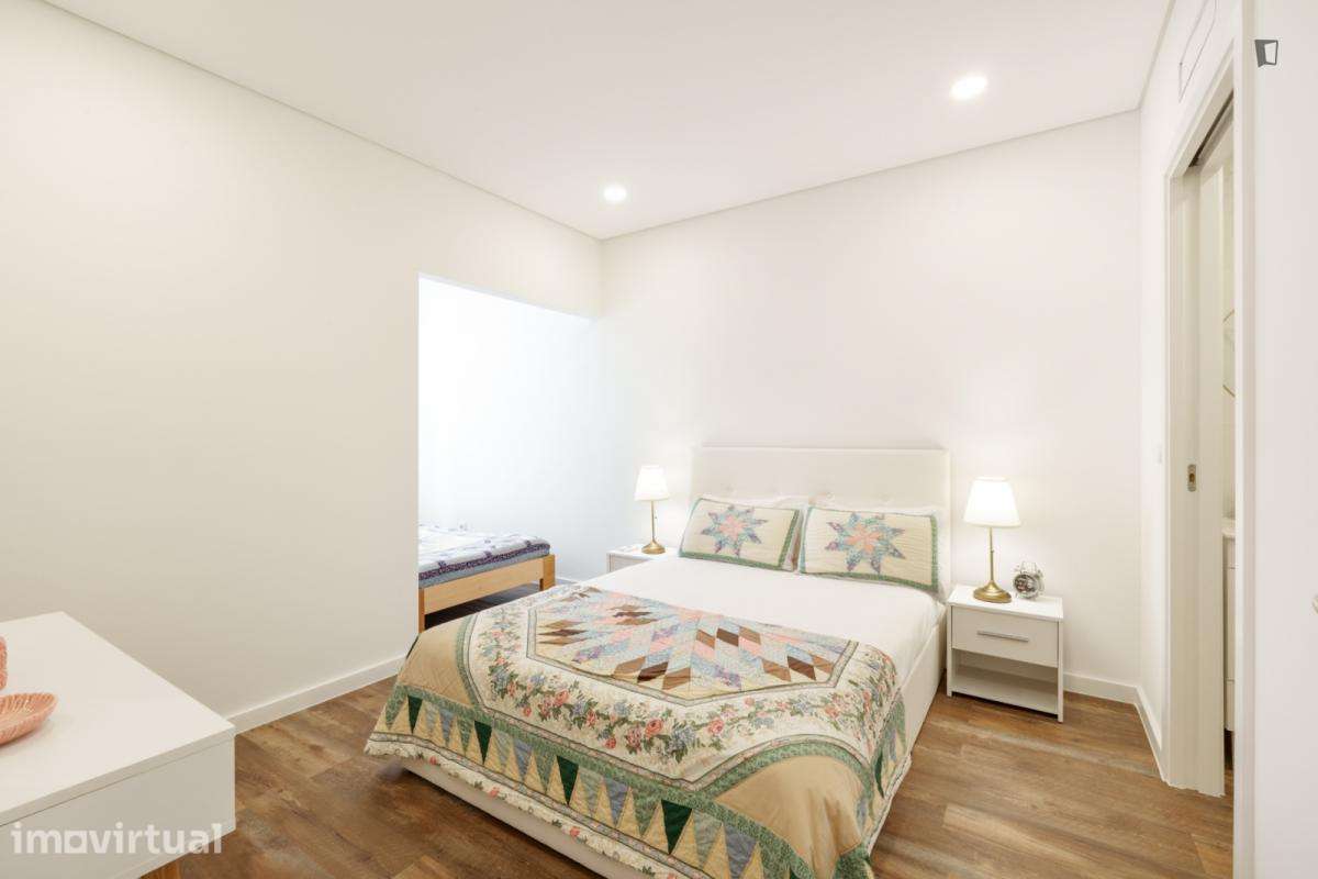 Apartamento com 2 quartos - localizado em Campanhã Porto - Grande imagem: 2/28