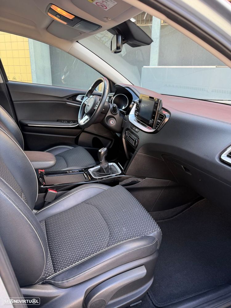 Kia Ceed SW 1.0 T-GDI Sport - 19