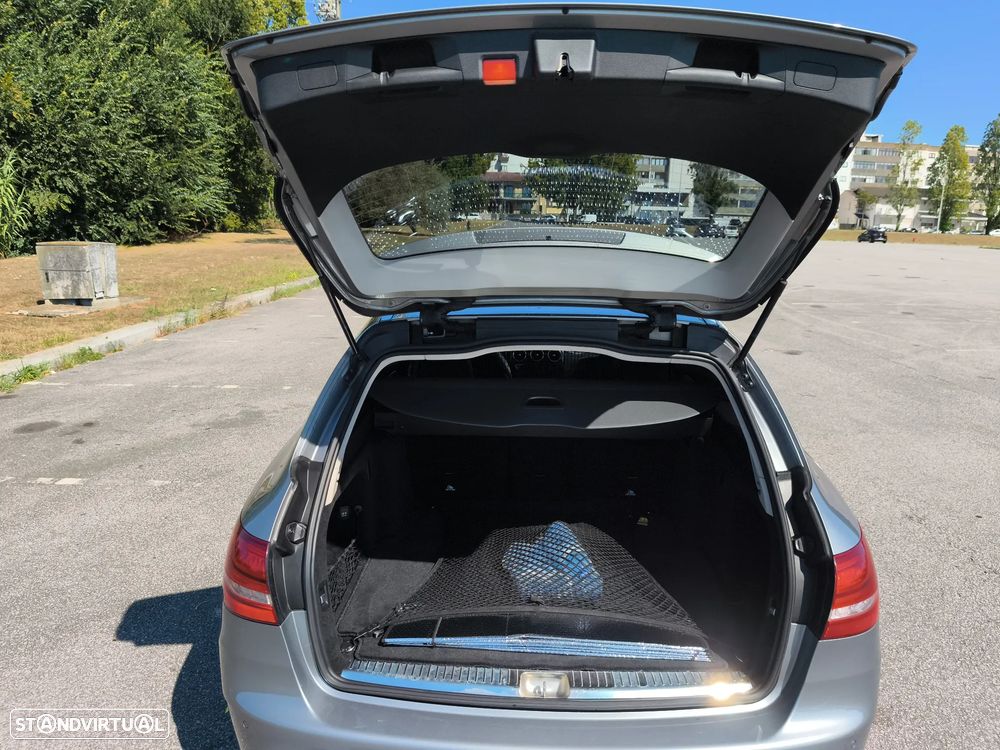 Mercedes-Benz C 220 d BE Edition AMG Line Aut. — fotografia 20