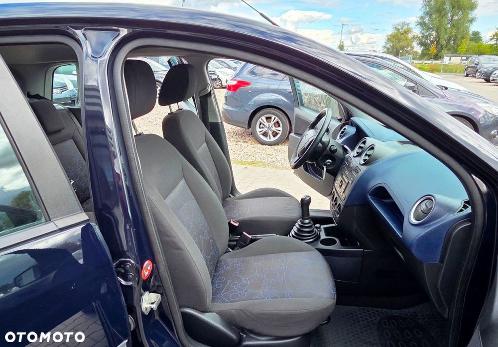 Ford Fiesta - 22