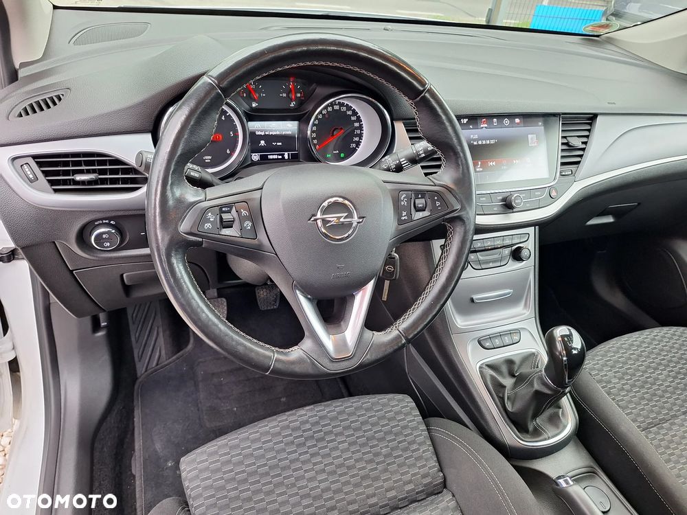 Opel Astra - 16