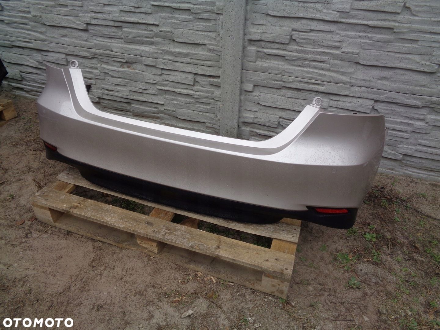 TOYOTA CAMRY 2018 - 2023 TYLNY ZDERZAK TYŁ - 1