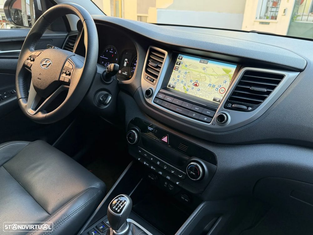 Hyundai Tucson 1.7 CRDi Executive - 22