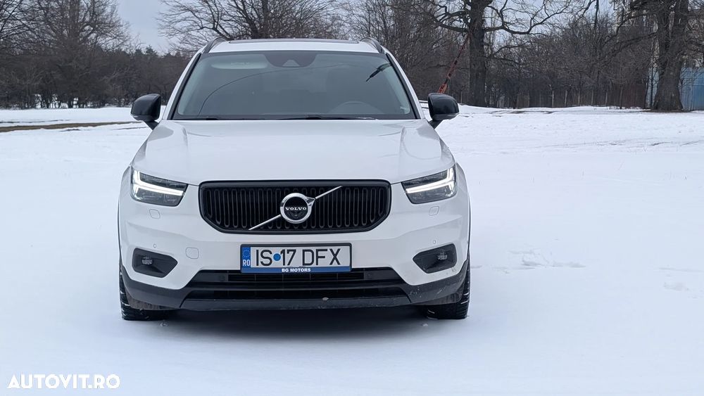 Volvo XC 40 T5 AWD Geartronic Momentum Pro - 11