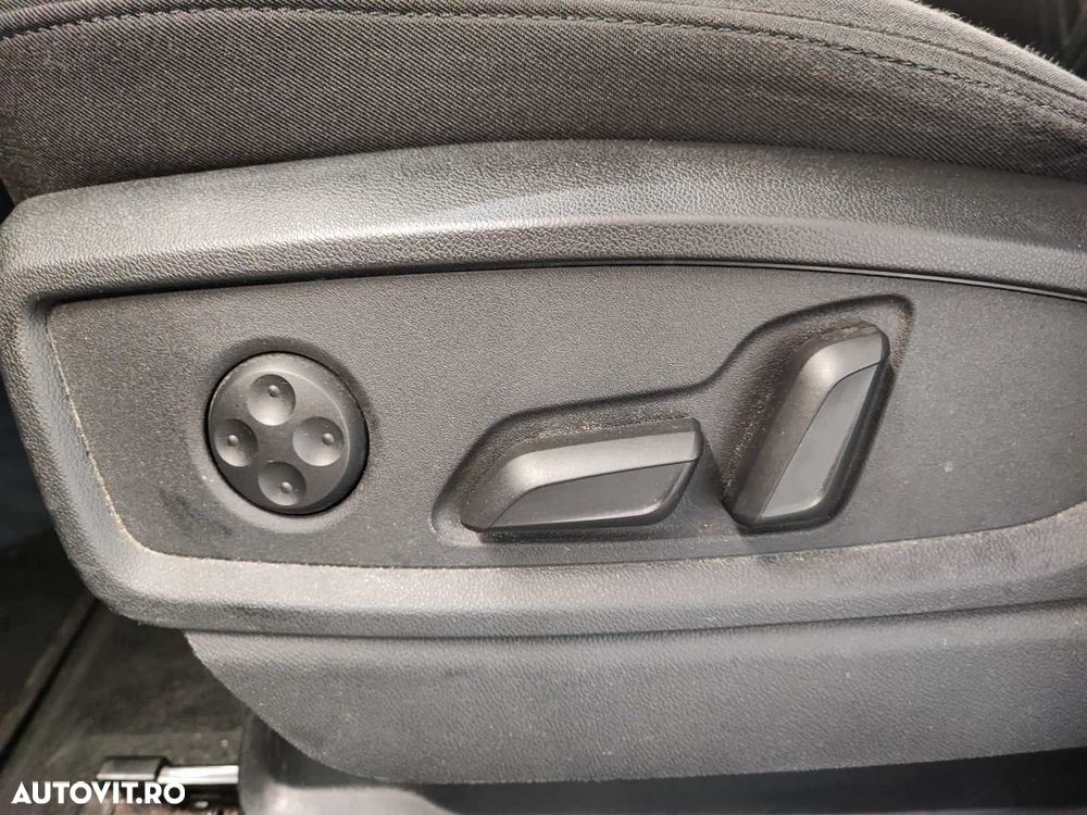 Audi Q5 40 TDI quattro S tronic MHEV Advanced - 12