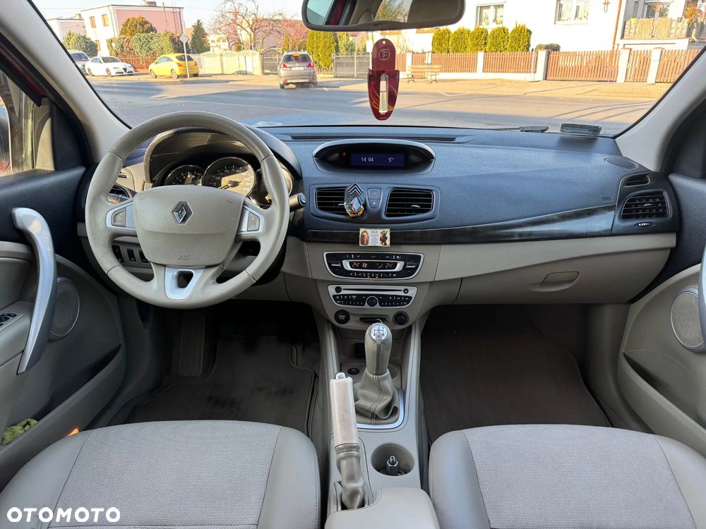 Renault Fluence 1.6 16V Authentique - 24