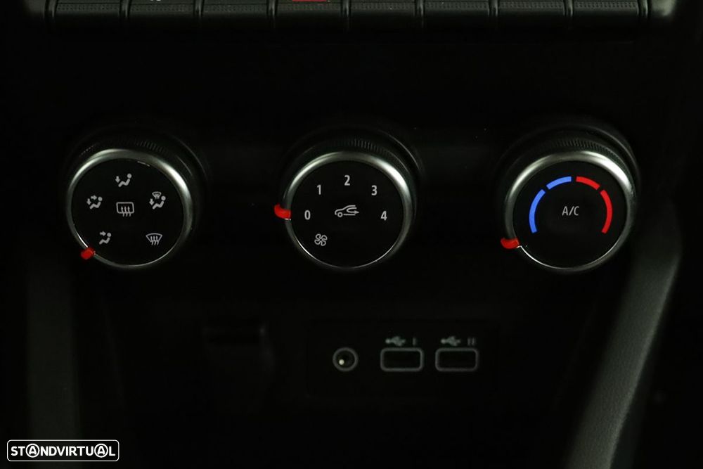 Renault Clio 1.0 TCe Evolution - 10