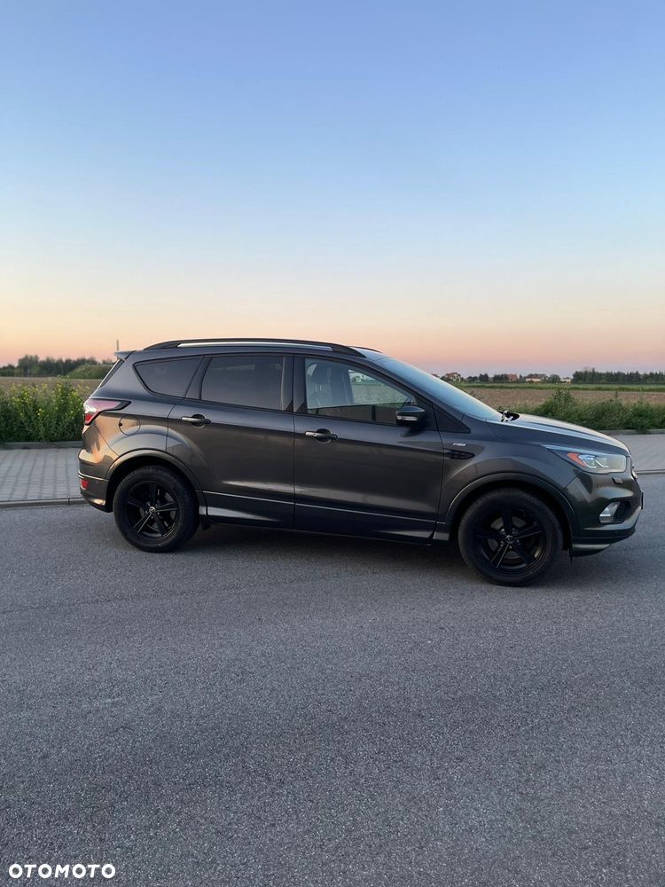Ford Kuga 1.5 EcoBoost 2x4 ST-Line - 12