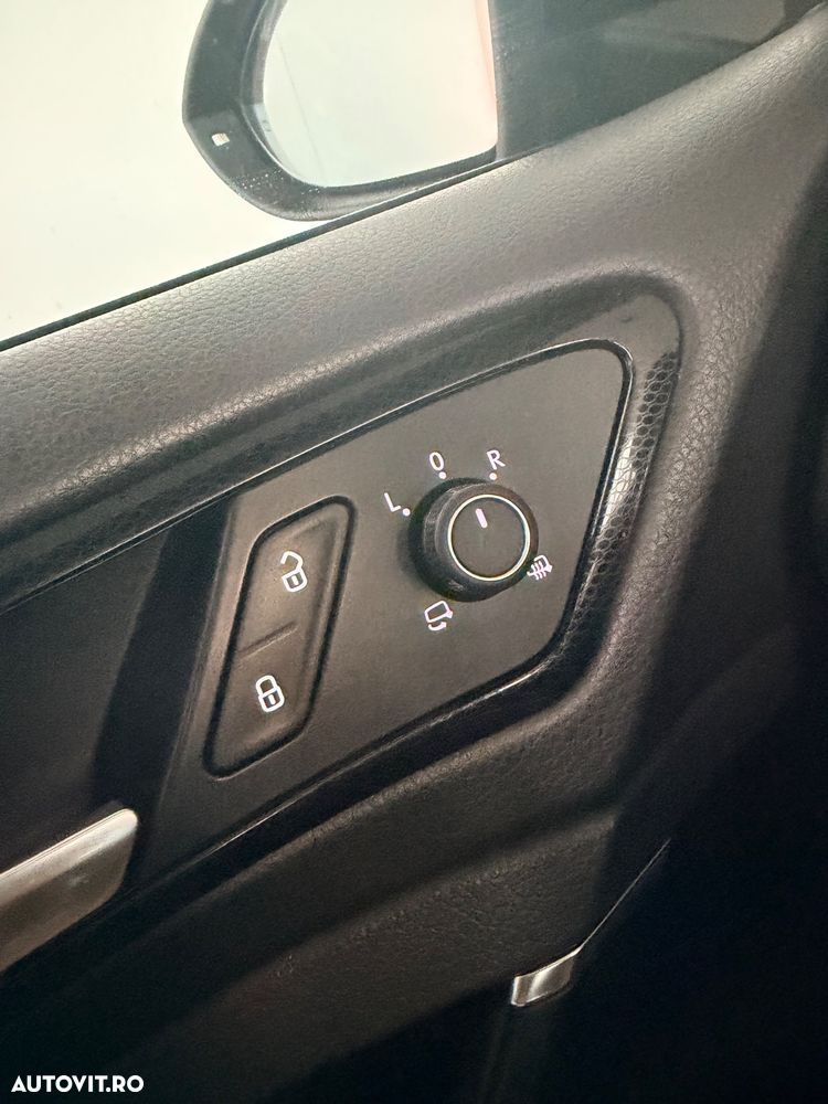 Volkswagen Golf 1.0 TSI BlueMotion DSG Trendline - 19