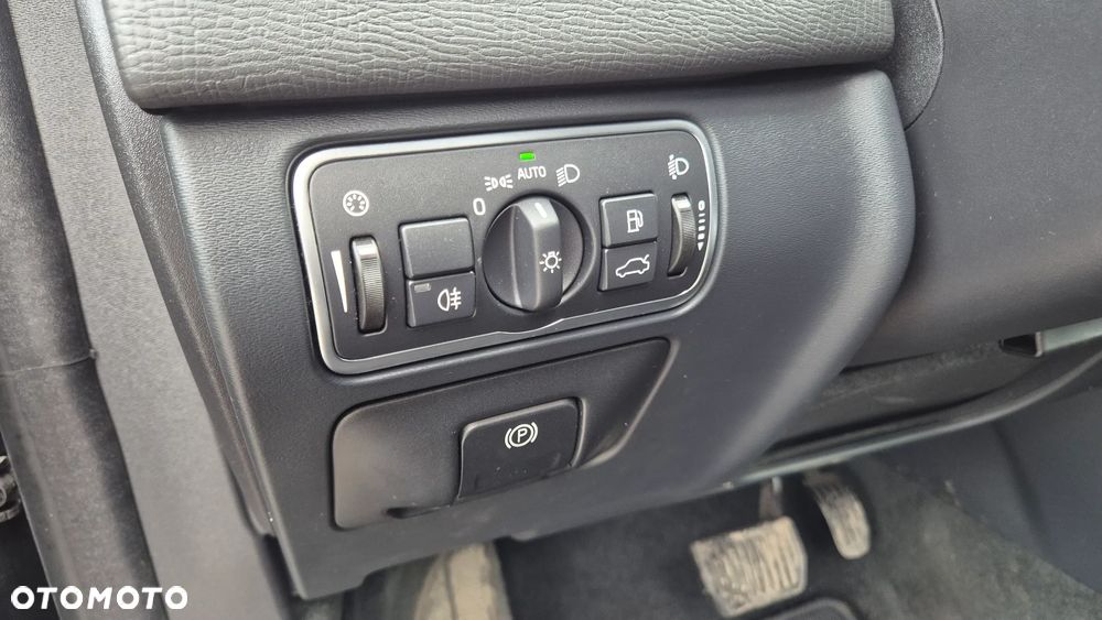 Volvo XC 60 D4 Geartronic Momentum - 33