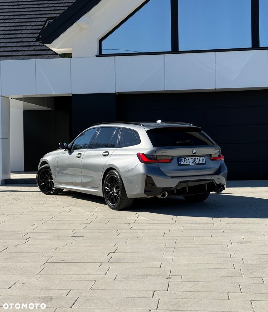 BMW Seria 3 330i xDrive M Sport - 11