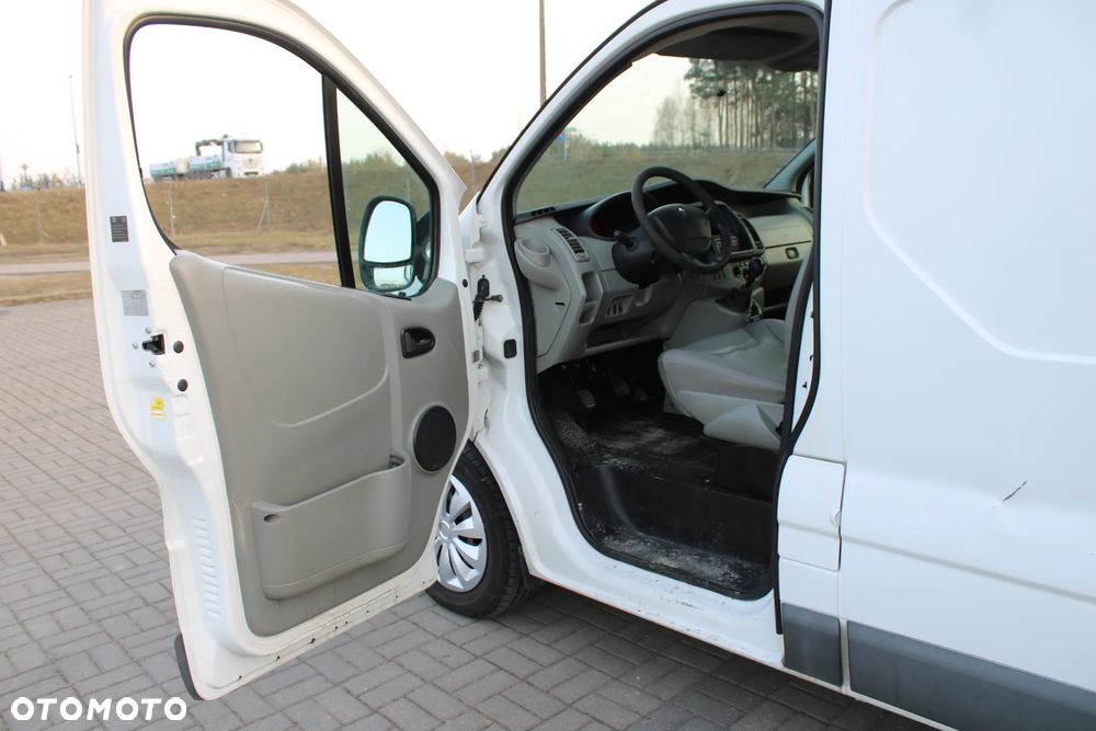 Renault Trafic - 13