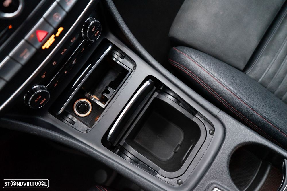 Mercedes-Benz CLA 220 d Shooting Brake AMG Line Aut. - 33