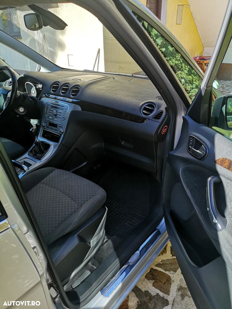 Ford Galaxy 2.0 TDCi Ghia - 6