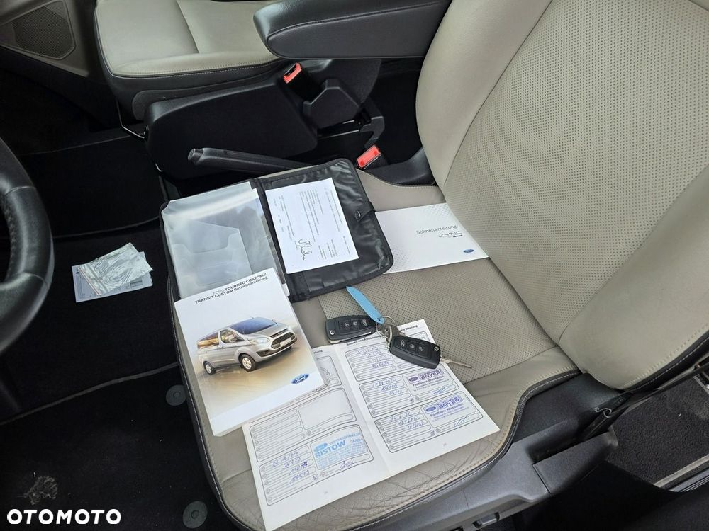 Ford Tourneo Custom - 11