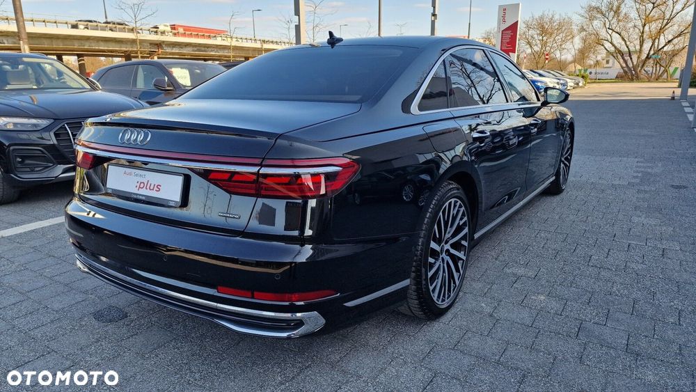 Audi A8 - 35