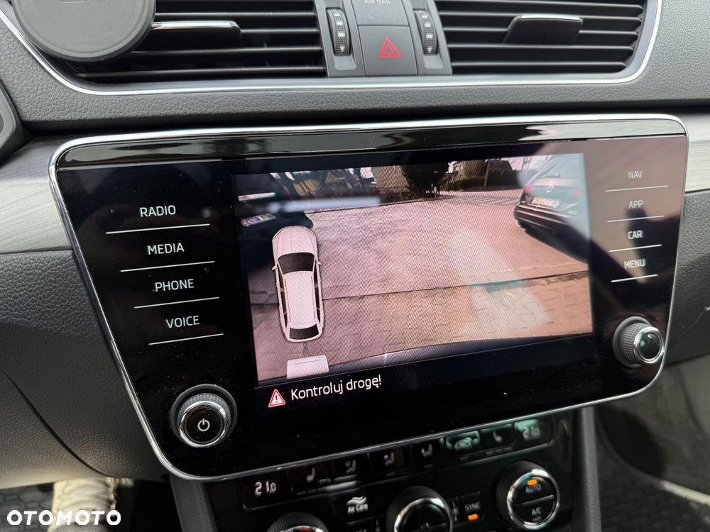 Skoda Superb 1.8 TSI DSG Style - 40