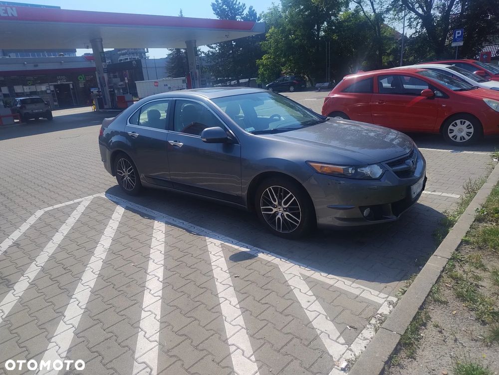 Honda Accord 2.0 Executive Nav - 2