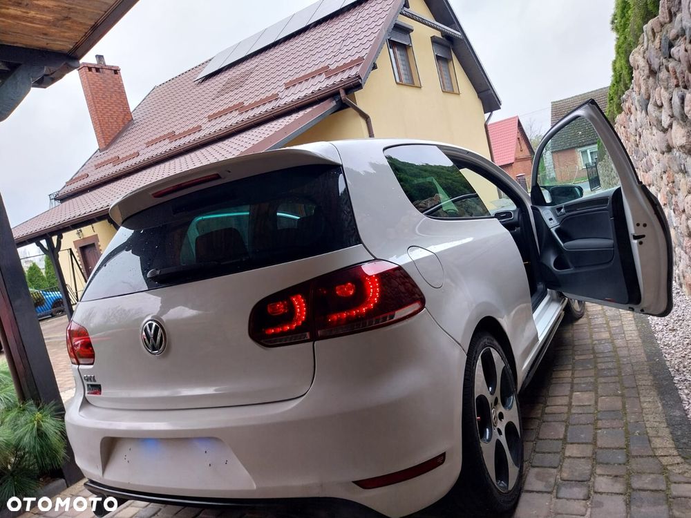 Volkswagen Golf - 30