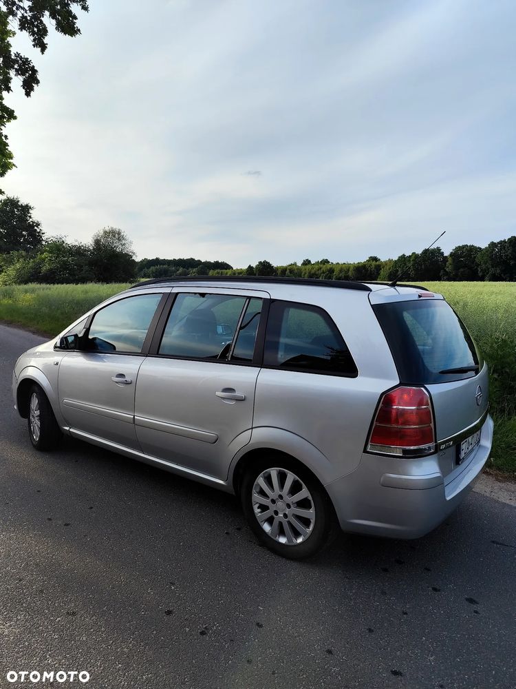 Opel Zafira 1.8 Cosmo - 15