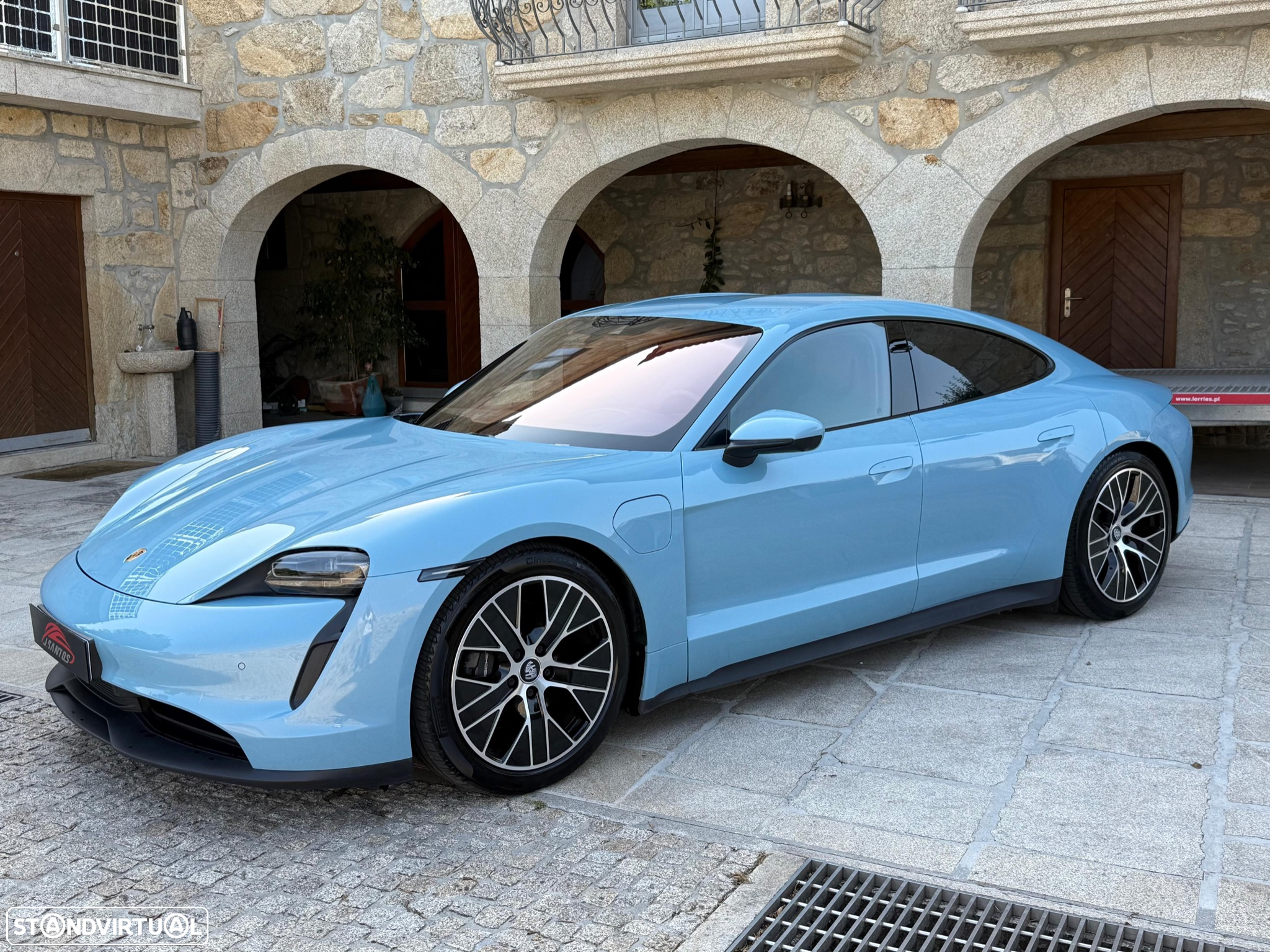 Porsche Taycan - 4