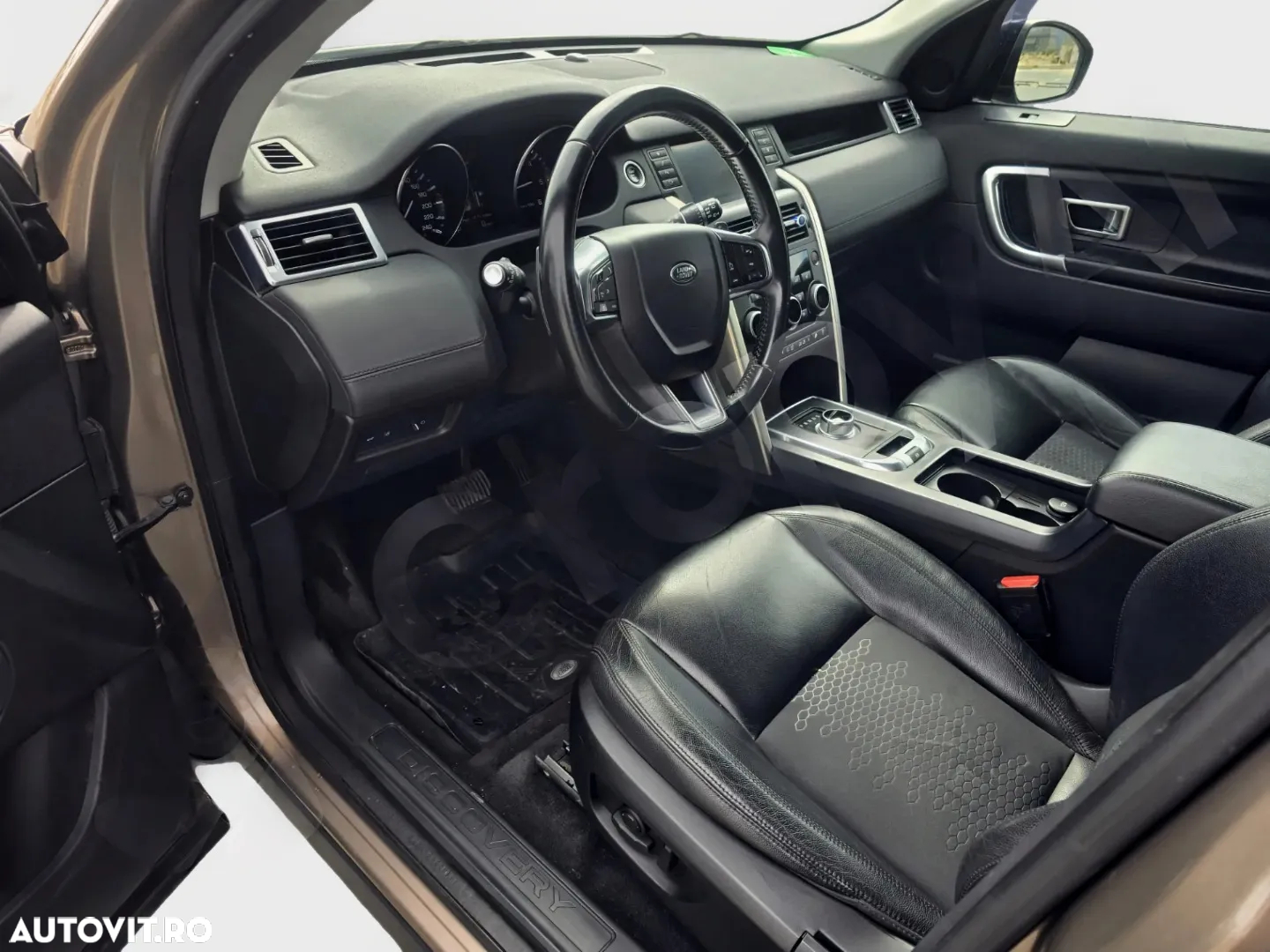 Land Rover Discovery Sport - 6