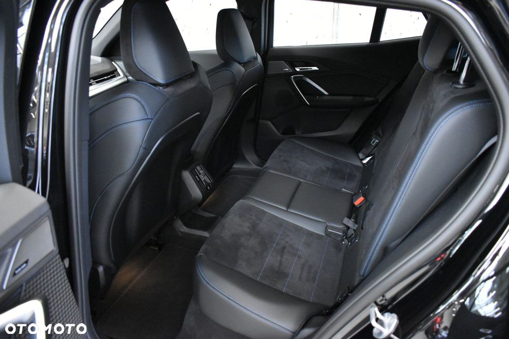 BMW iX2 - 22