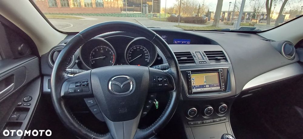 Mazda 3 1.6 Exclusive + - 10