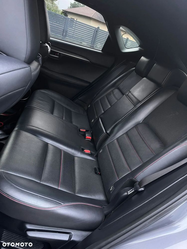 Lexus NX 300h F Sport AWD - 9