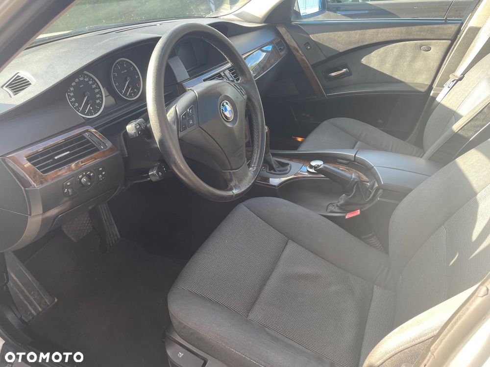 BMW Seria 5 523i - 12