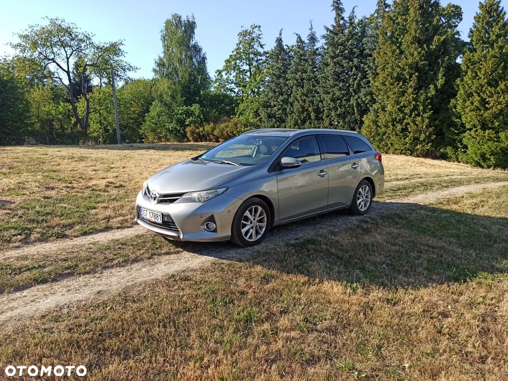 Toyota Auris 1.6 Premium MS - 1
