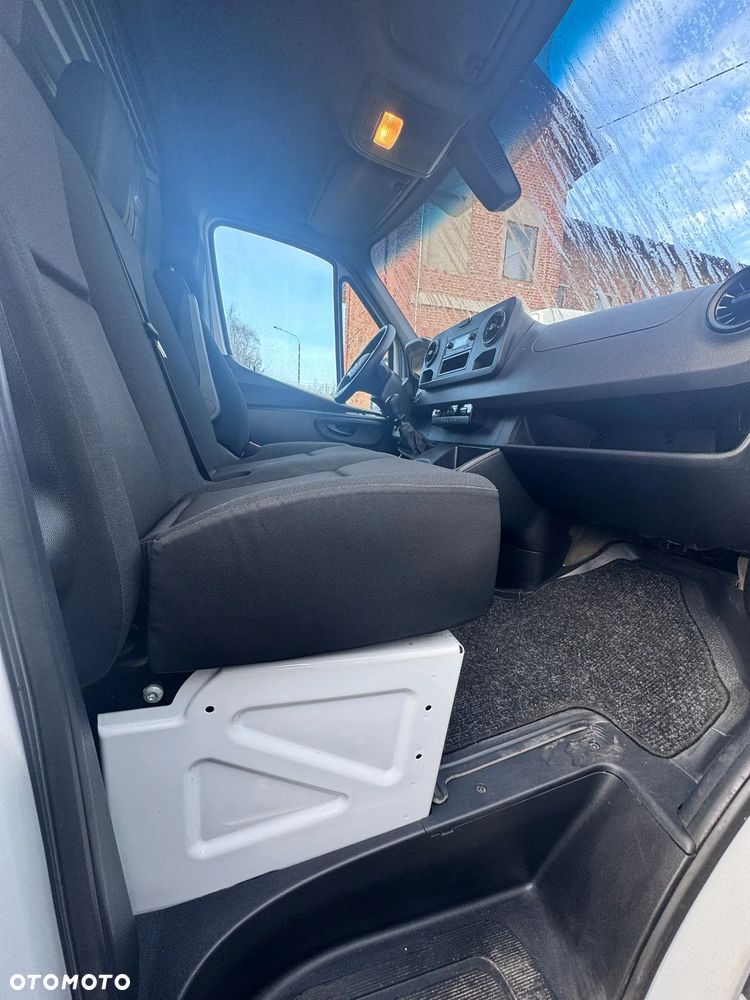 Mercedes-Benz Sprinter - 7