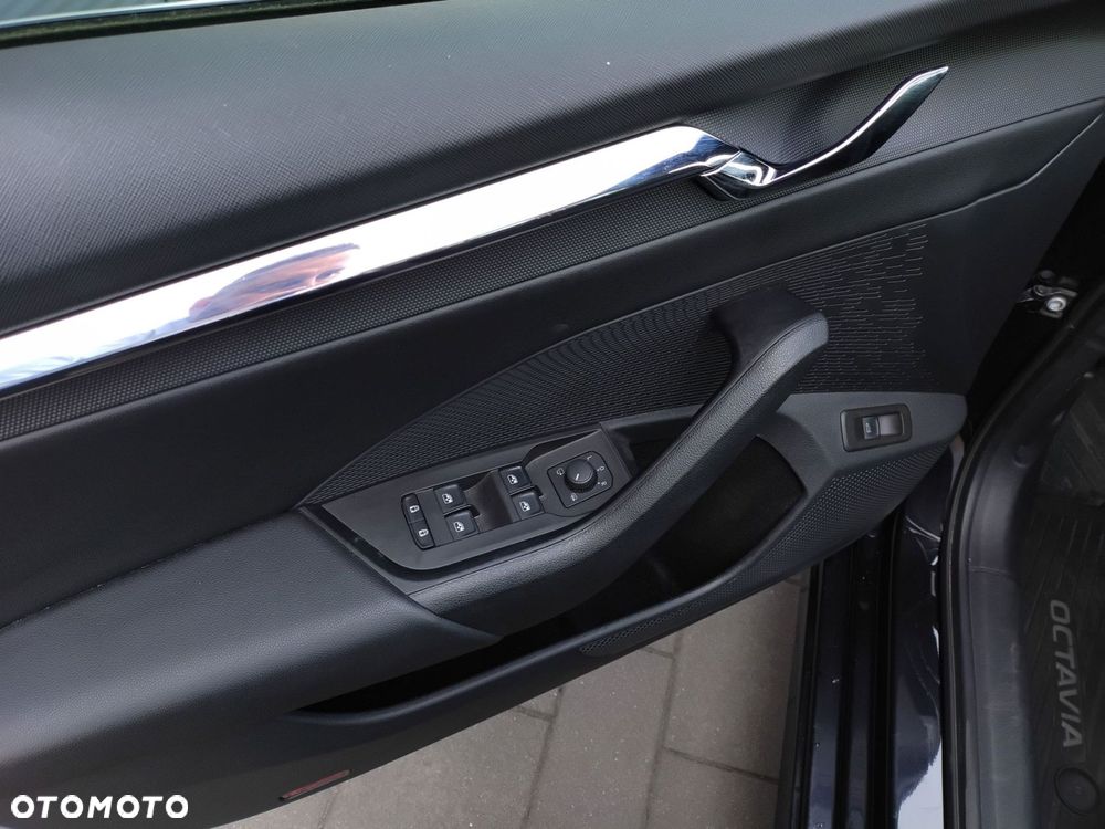 Skoda Octavia 2.0 TDI Style DSG - 10