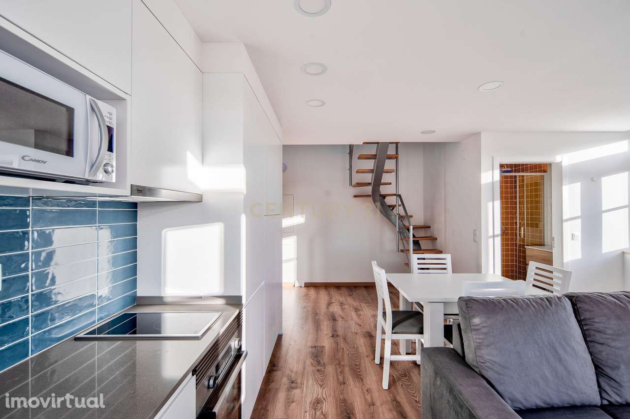 T1 como novo, com mezanino, mobilado, para arrendamento em S. Domingos - Grande imagem: 4/22