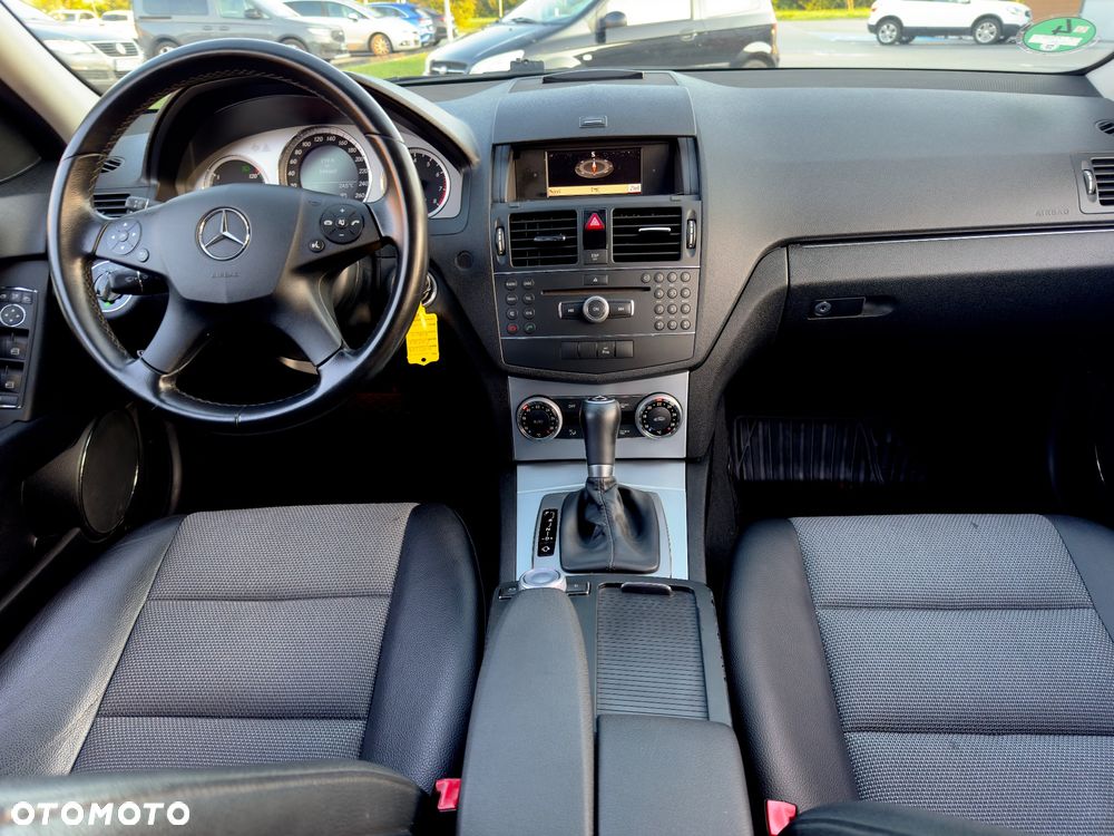 Mercedes-Benz Klasa C 180 T Kompressor Automatik BlueEFFICIENCY Special Edition - 13