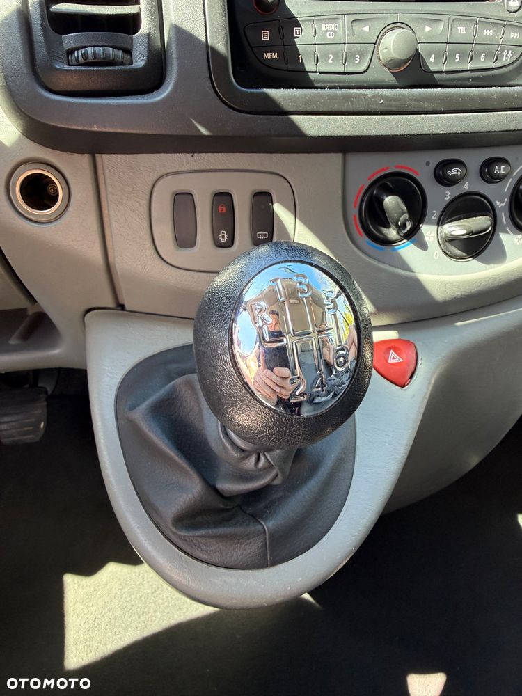 Opel Vivaro L2H1 2.9t - 22