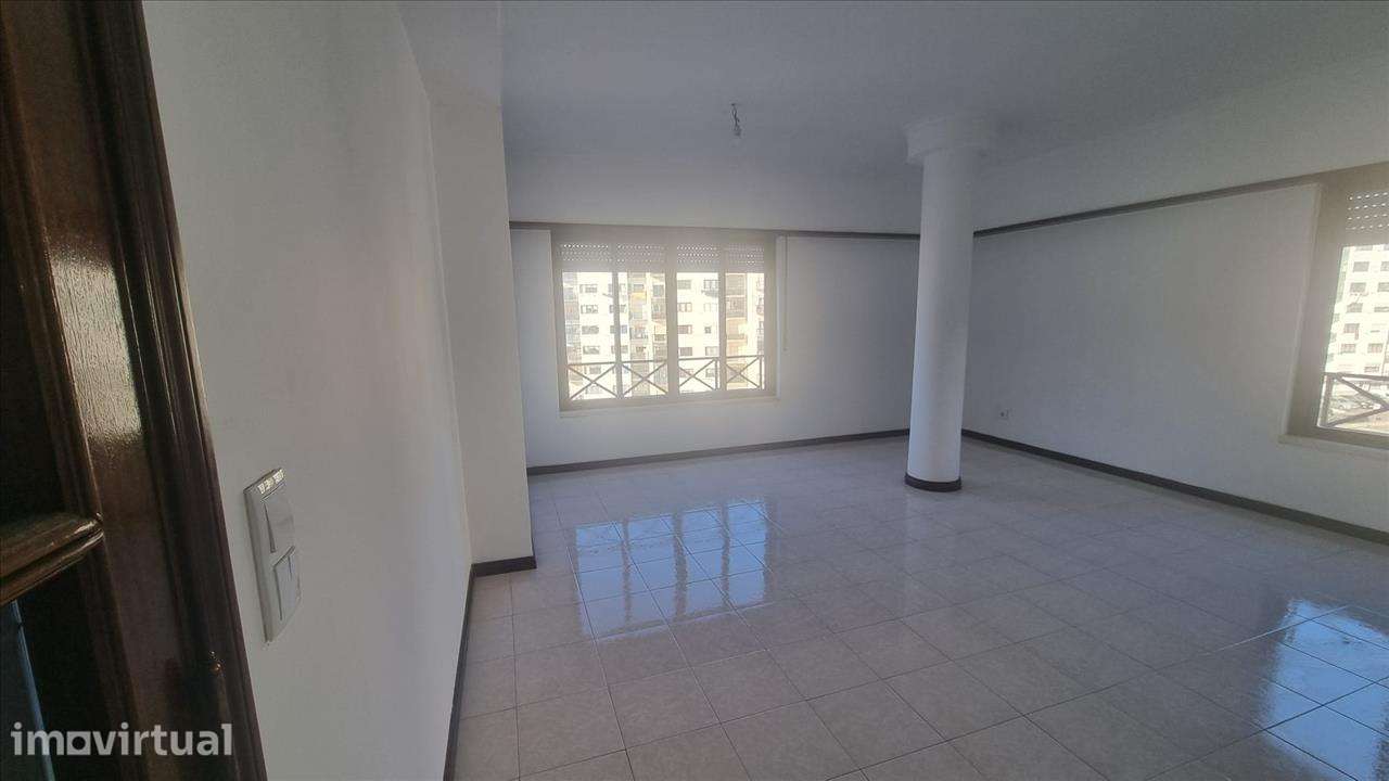 Apartamento em Sintra, Rio de Mouro - Grande imagem: 3/20