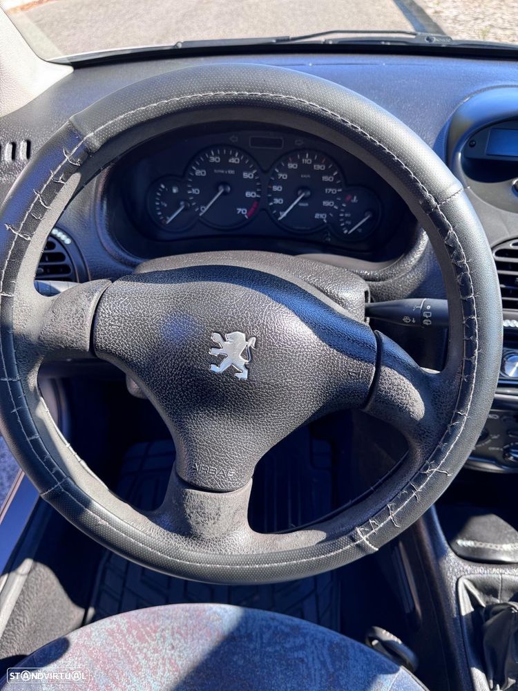 Peugeot 206 1.1 XT - 15