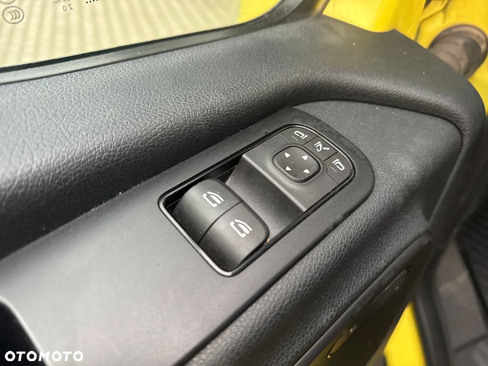 Mercedes-Benz 319 CDI - 12