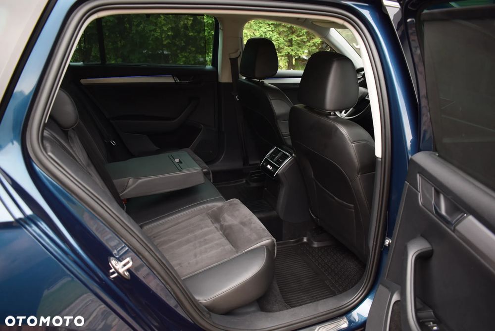 Skoda Superb 2.0 TDI 4x4 DSG Premium Edition - 30