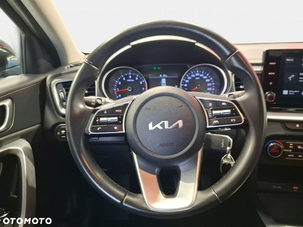 Kia XCeed - 18